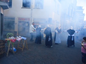 Historische Theatertour Stadshart Maassluis 11 juni 2014 054
